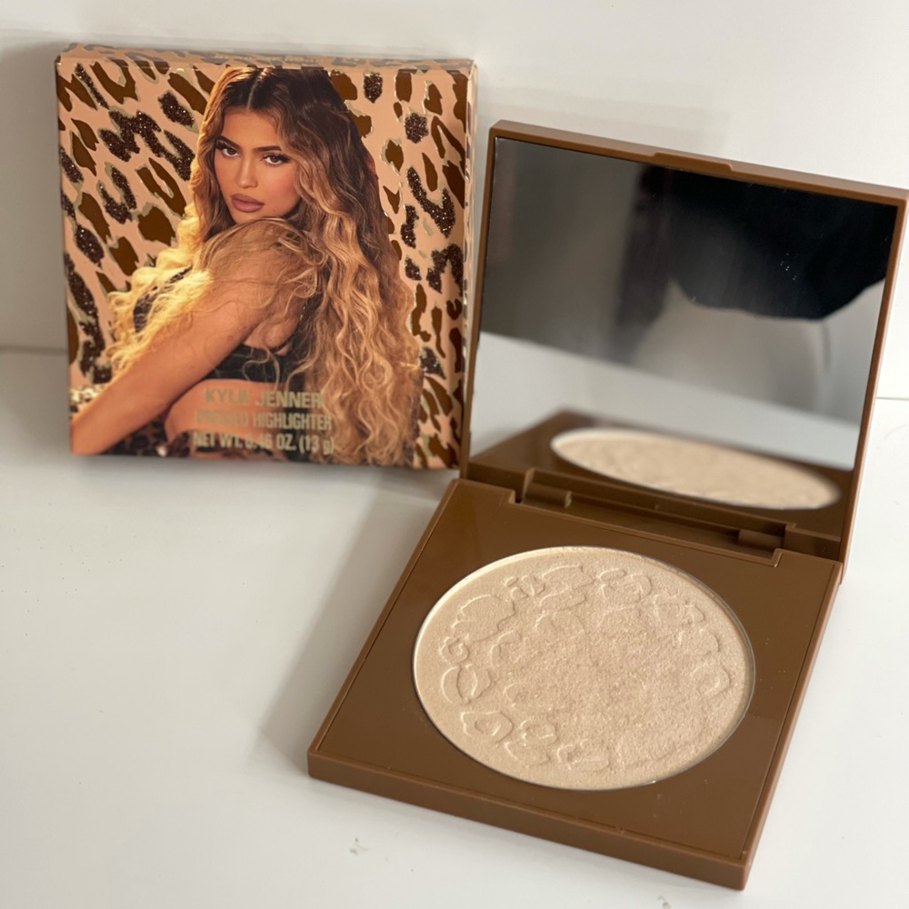KYLIE JENNER HIGHLIGHT